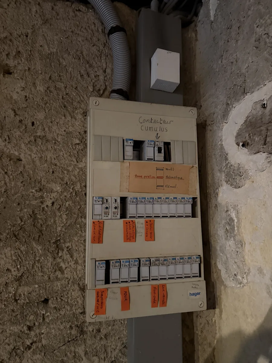 Avant, Ancien tableau remplacé par un tableau HAGER sur GTL