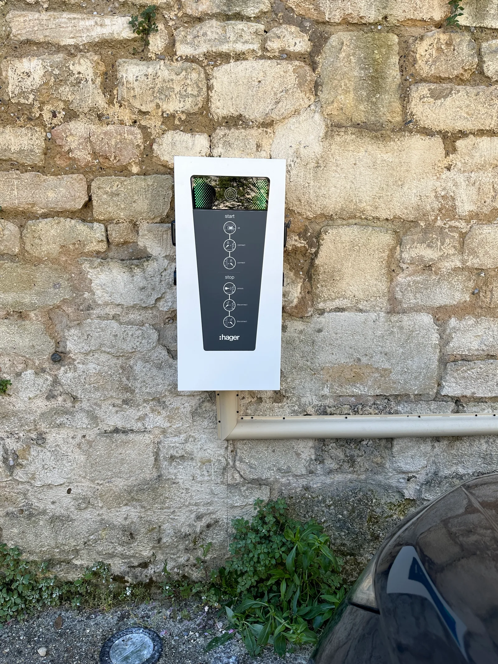 Double borne 22 kW en entreprise avec accès par badge