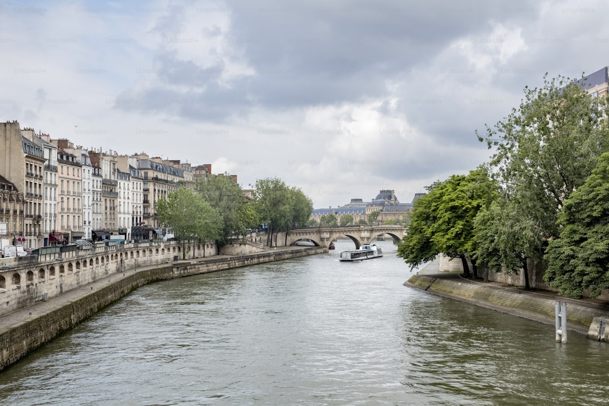 Vue de Bordeaux et la Garonne depuis Le Bouscat